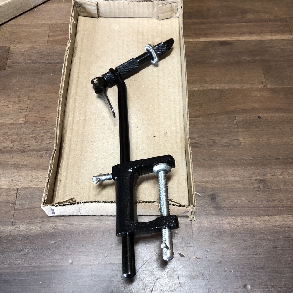 Cabelas Fly Tying Kit - Super AA Vise