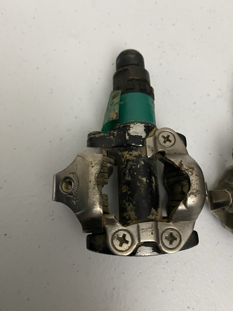 Shimano PD-M520 Double-Sided SPD Clipless Pedals