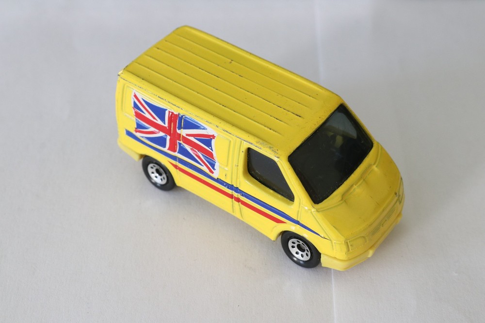 Matchbox MB13 Ford Transit Yellow With Union Jack