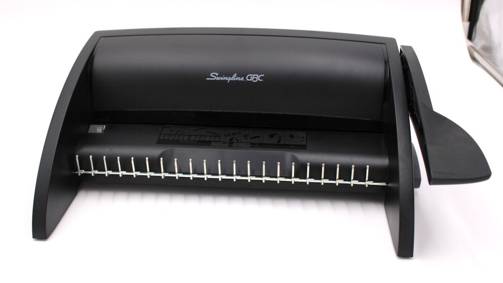 SWINGLINE GBC COMBIND BINDMATE NEW OPEN BOX