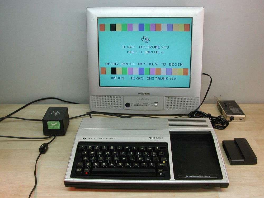 Texas Instruments TI-99/4a - COMPUTER - w/Munch Man game, tested and working!