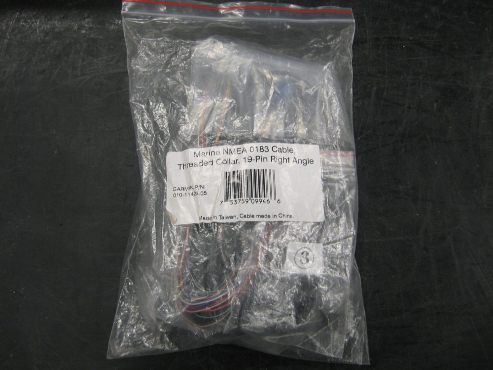 Garmin 010-11425-05 Marine NMEA 19-Pin Right Angle Threaded Collar 0183 Cable