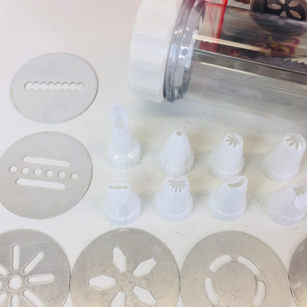 21 Piece Cookie Press And Decorating Set Pyrex All tips and discs