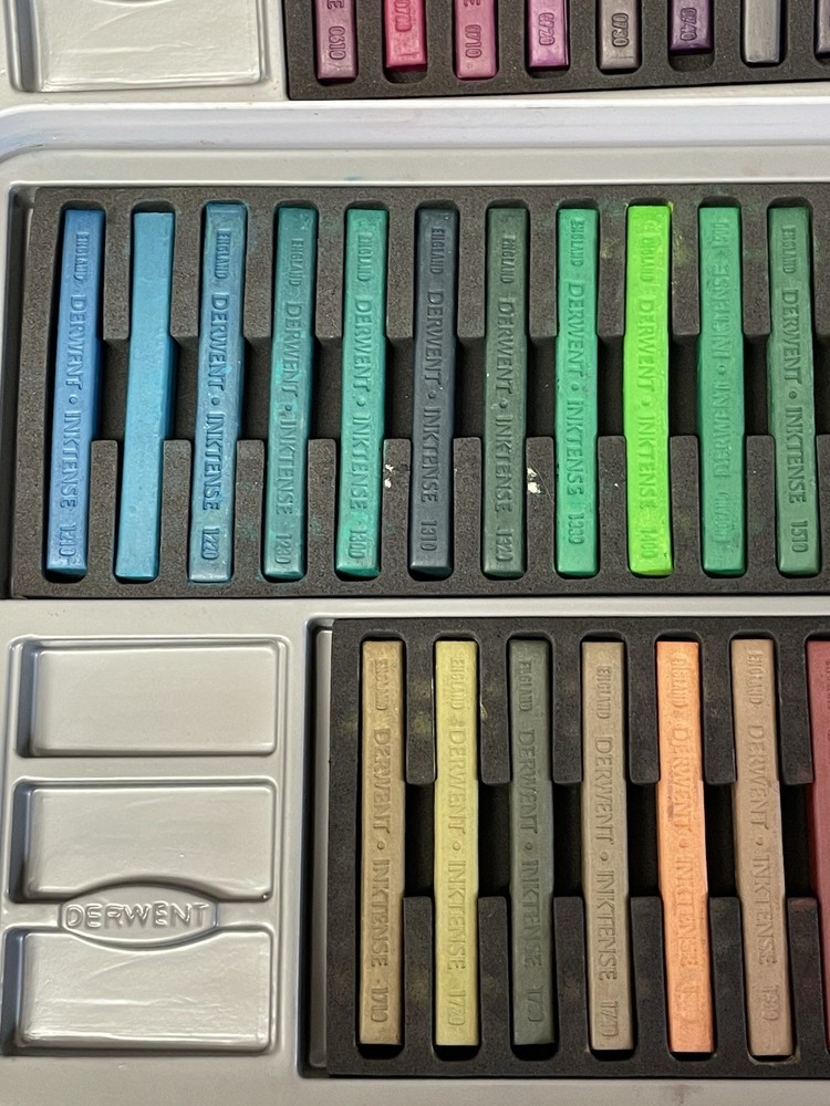 READ 2 Broken Derwent Inktense Blocks Water Soluble Ink 72 Assorted Colors