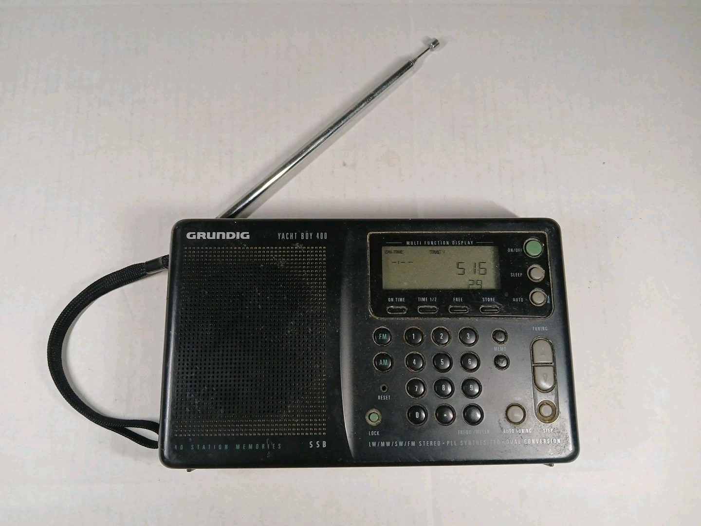 Grundig Yacht Boy 400 FM AM MW Short Wave Portable World Radio Tested Working