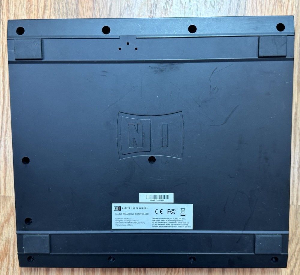 Native Instruments Maschine MK1 Controller MIDI/USB/Audio Interface Pro Gear DJ