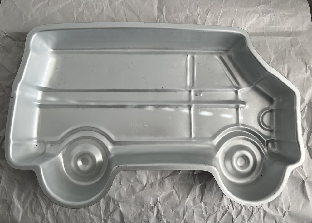 VINTAGE WILTON BAKING PANS