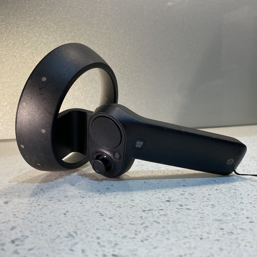 HP 938832-001 TPC-Q044-C1 Virtual Windows Mixed Reality VR Controller (RIGHT)