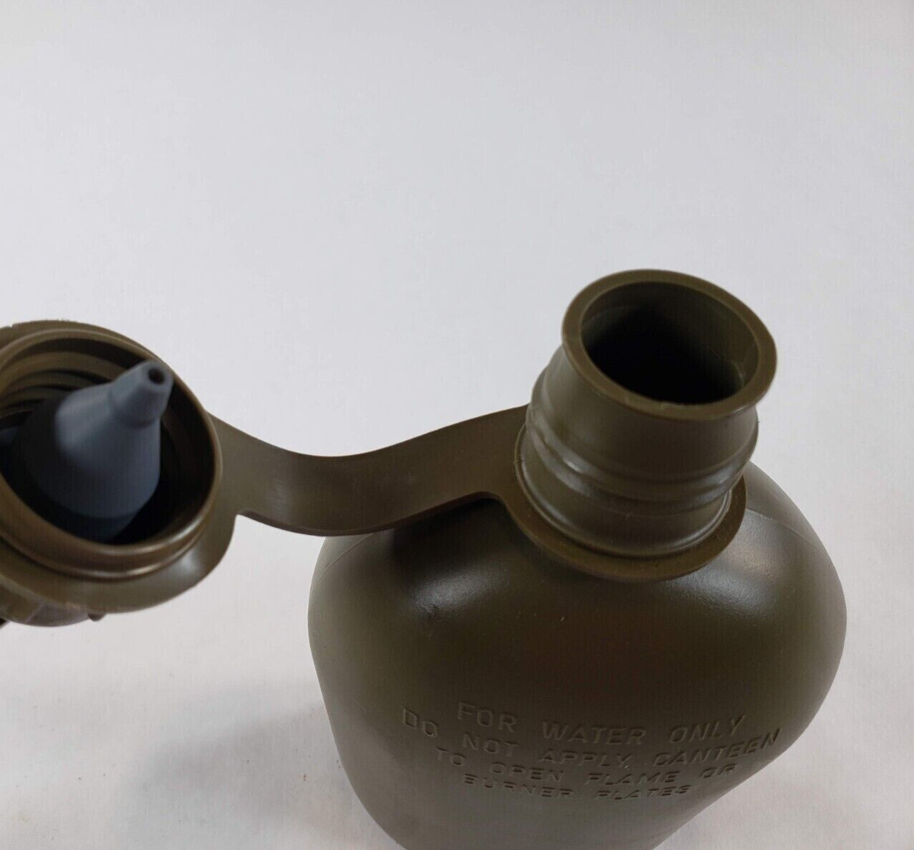 US Military 1 Quart Canteen Plastic 3 pc with NBC Gas Mask Port GC