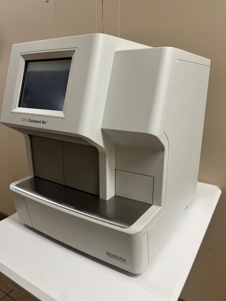 IDEXX Catalyst DX Vet Blood Analyzer