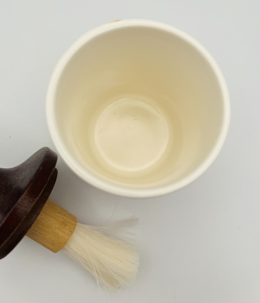 Barbecue Ceramic Grill Sauce Holder With Brush