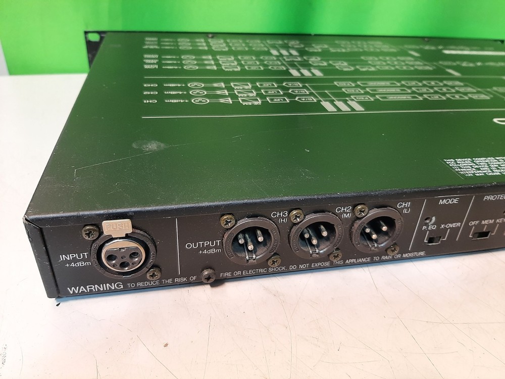 Yamaha D1030 Digital Audio Delay, Parametric Equalizer, Crossover