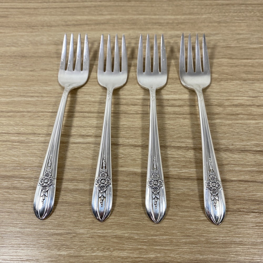 WM Rogers Extra Plate TRIUMPH Salad Forks 1941 Silverplate Flatware Set (4)