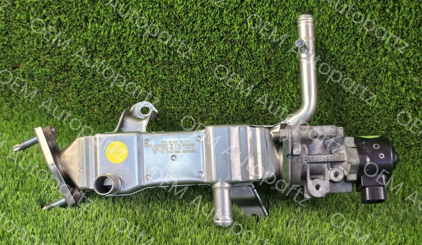 Toyota Prius 11-17 Genuine 25601-37010 EGR Pipe with Valve 25620-37110 : Prius V