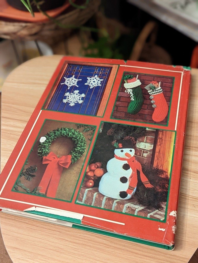 Vintage Christmas Crochet Book: Holiday Patterns & Decor (1981)
