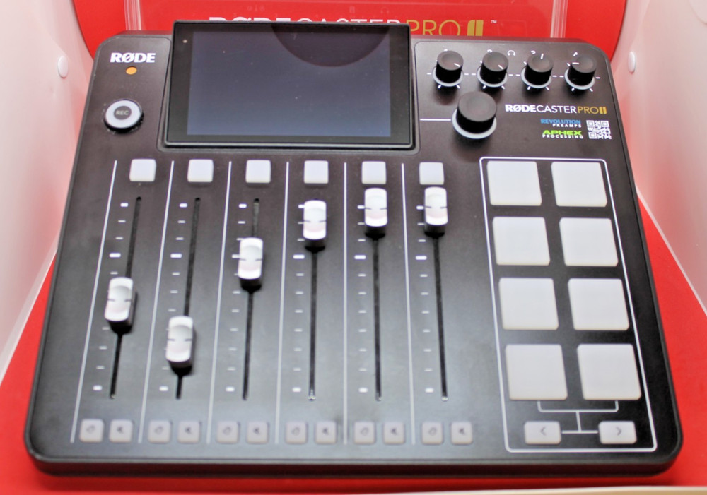 RØDECaster Pro II Integrated Audio Production Studio