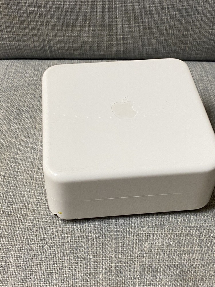 Apple Watch 1st First Generation Hard Plastic Case Box Only!! White
