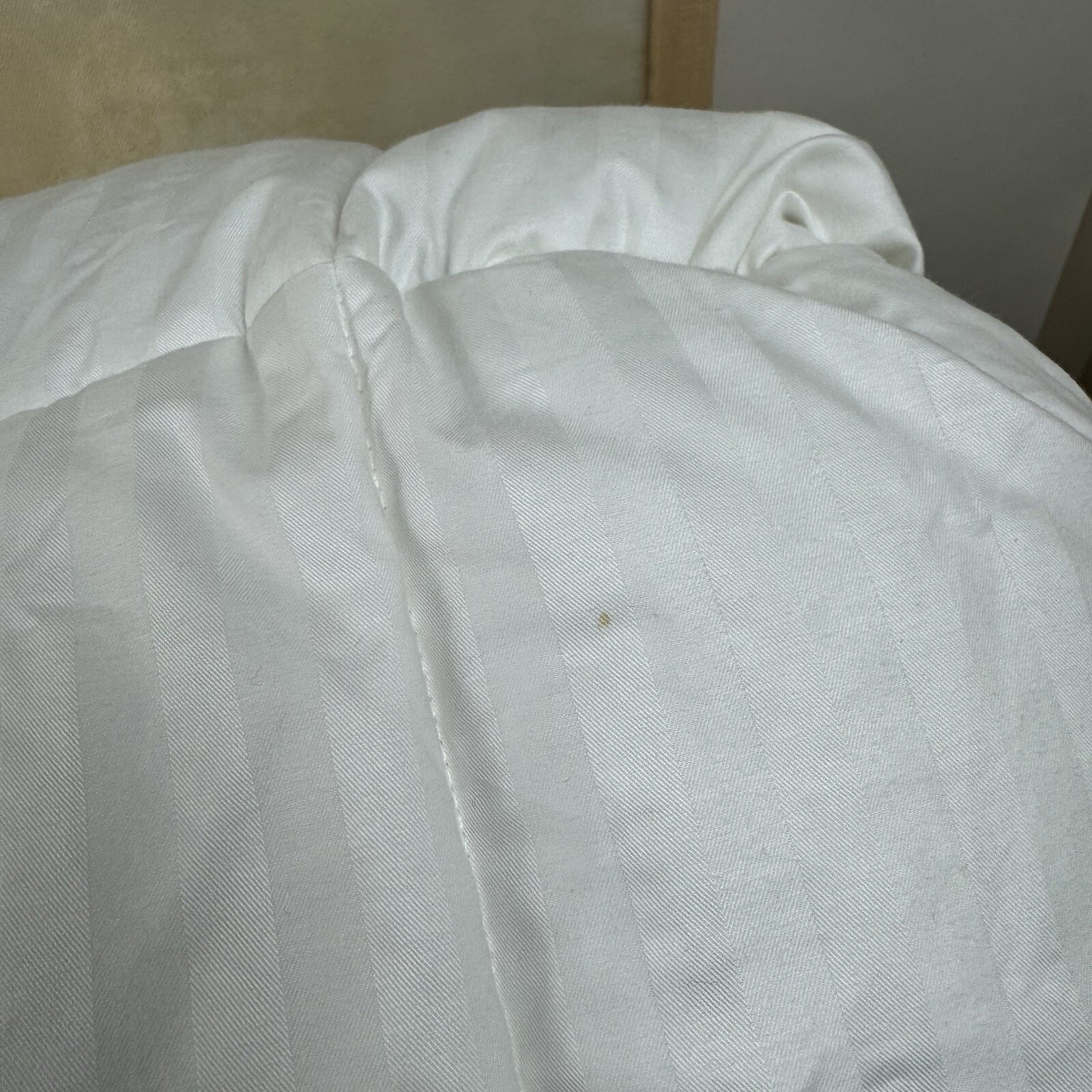 Pottery Barn Hydrocool Moisture Wicking Down Alternative Duvet Insert F/Q Read