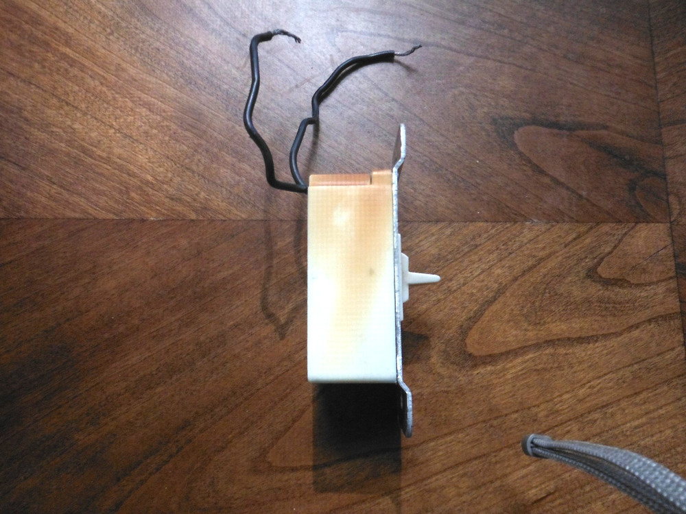 VINTAGE SINGLE POLE ON/OFF/TIMER TOGGLE LIGHT SWITCH - iVORY - Used