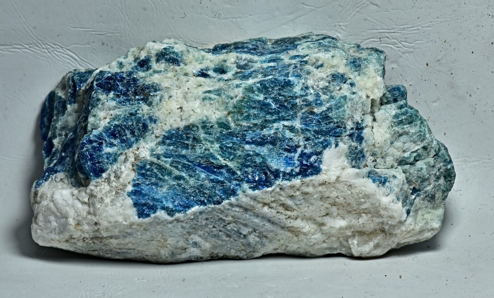 Awesome Fluorescent Sodalite Specimen 141 Gram
