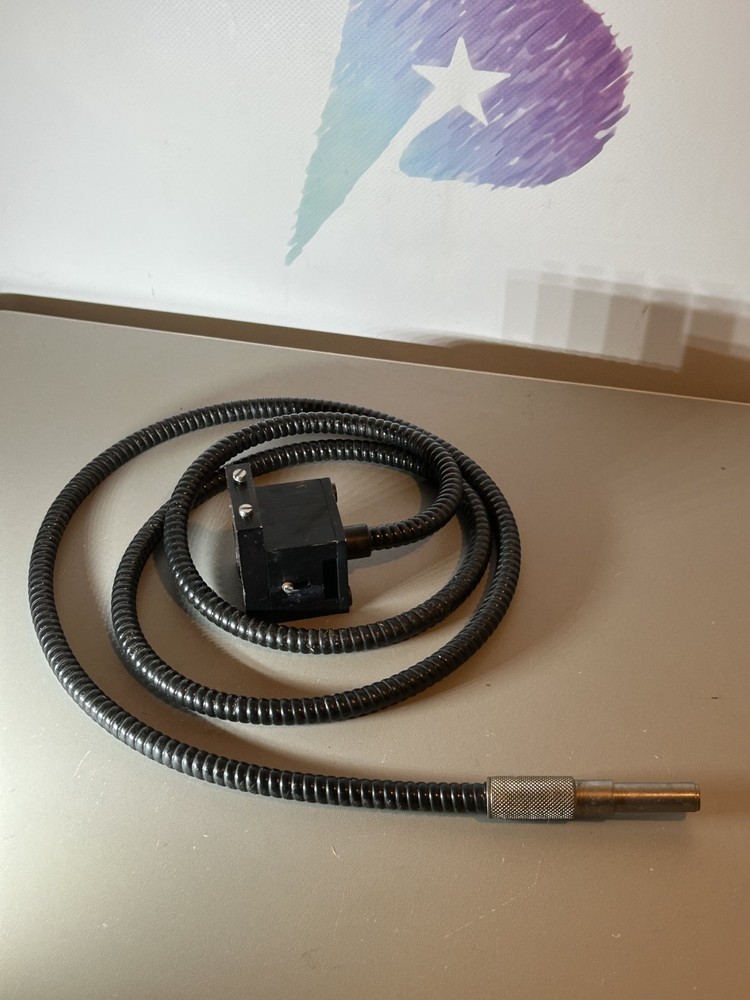 Fiber Optic Light Carrier Magnifier for Microscope