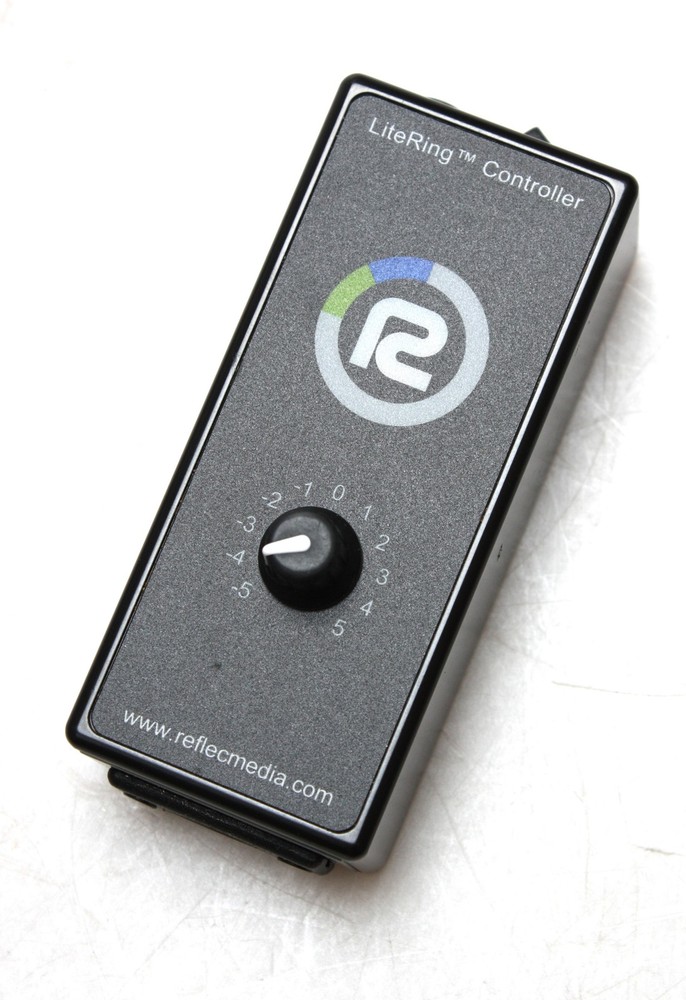 Reflec media Lite Ring Medium Light Kit With Controller and Adapter Rings