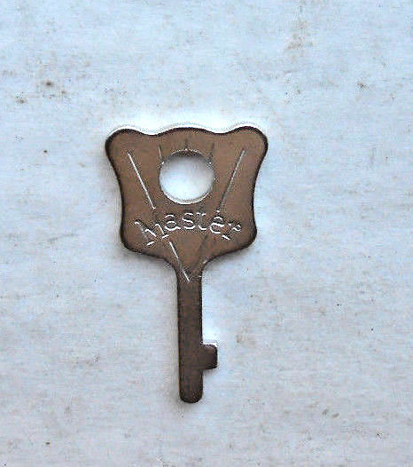 One  MASTER PADLOCK Lock #175 Key TOOL For Changing Lock Combo