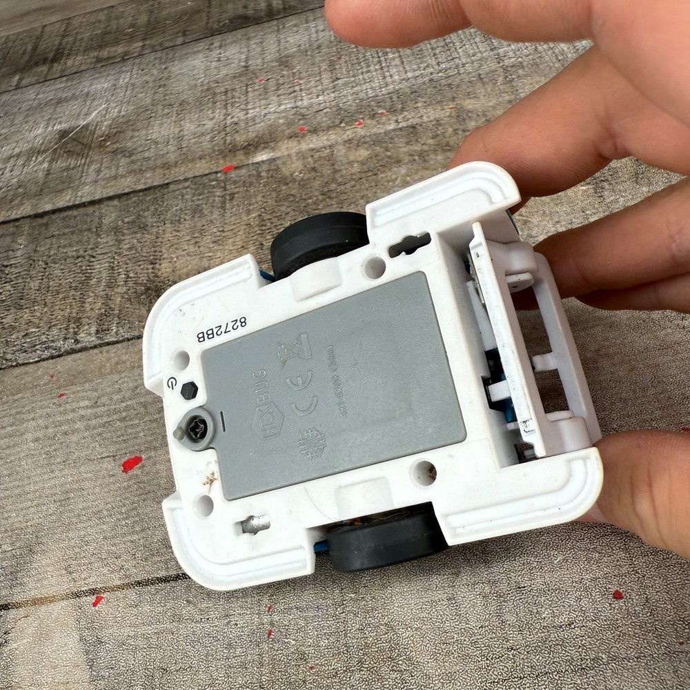 Hexbug Robotic Soccer Single Toy Turns On