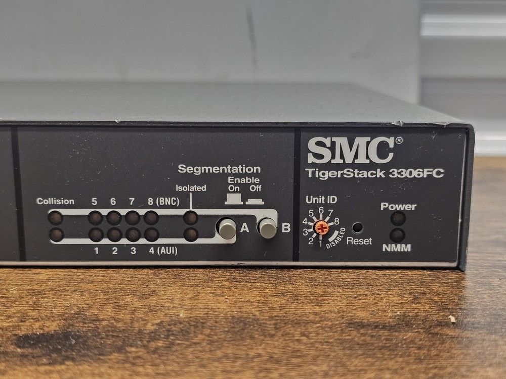 SMC SMC3306FC TIGERSTACK 3306FC MULTI-SEGMENT STACKABLE HUB 720.250 UNTESTED