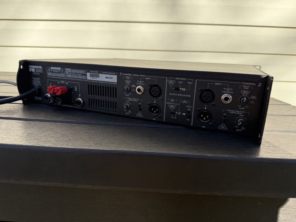 Mackie Professional Power Amplifier M-1200 CLEAN WORKING