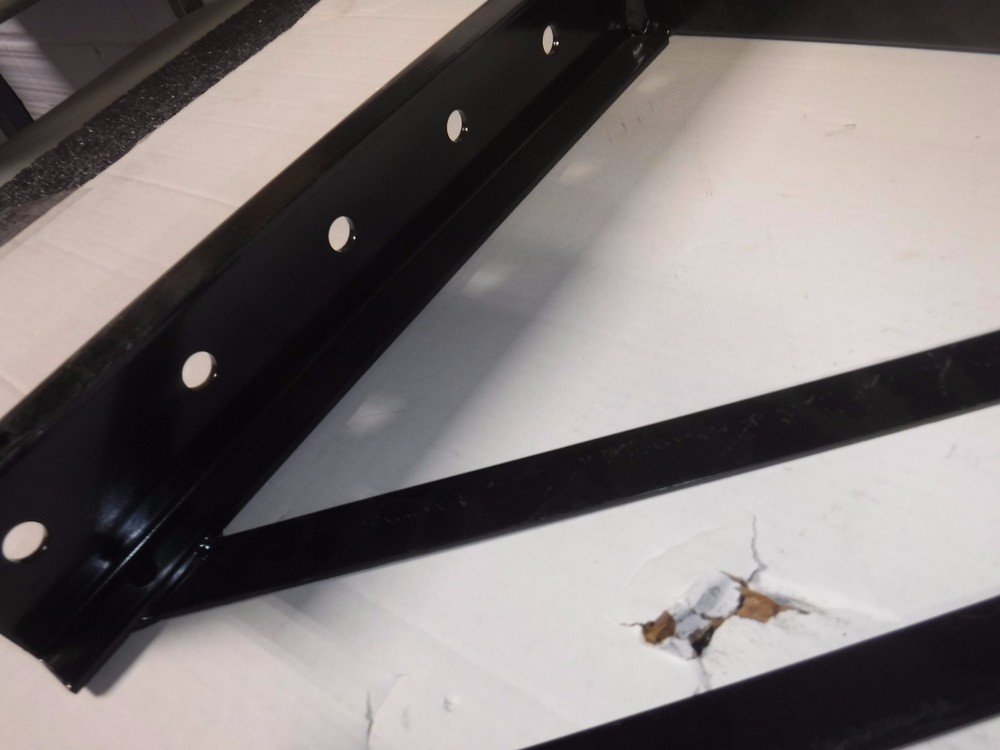 3ULW1 Toolbox Bracket, 18"x18" , PR (P)