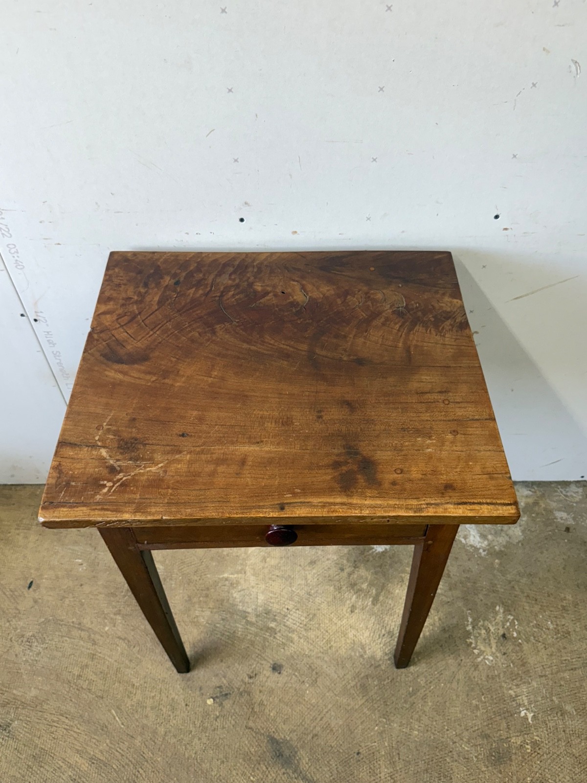 antique country Hepplewhite figured walnut night stand table 1800 farmhouse