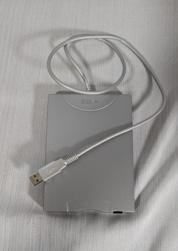 SmartDisk External USB 3.5" Floppy Drive for PC or Mac/Titanium Edition/Tested