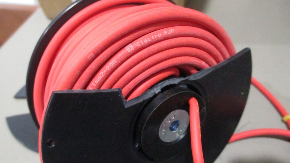 Adaptive Interconnect Electronics, Extension Cable Reel 134328, Red