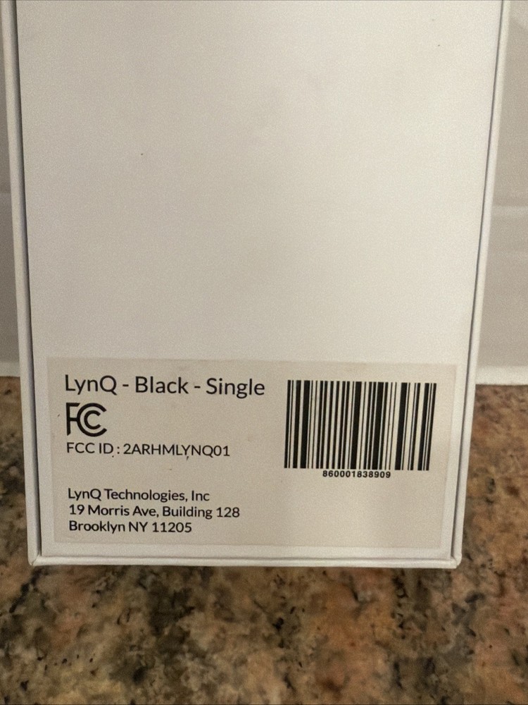 LynQ Smart Compass Tracker GPS "The People Compass" Black
