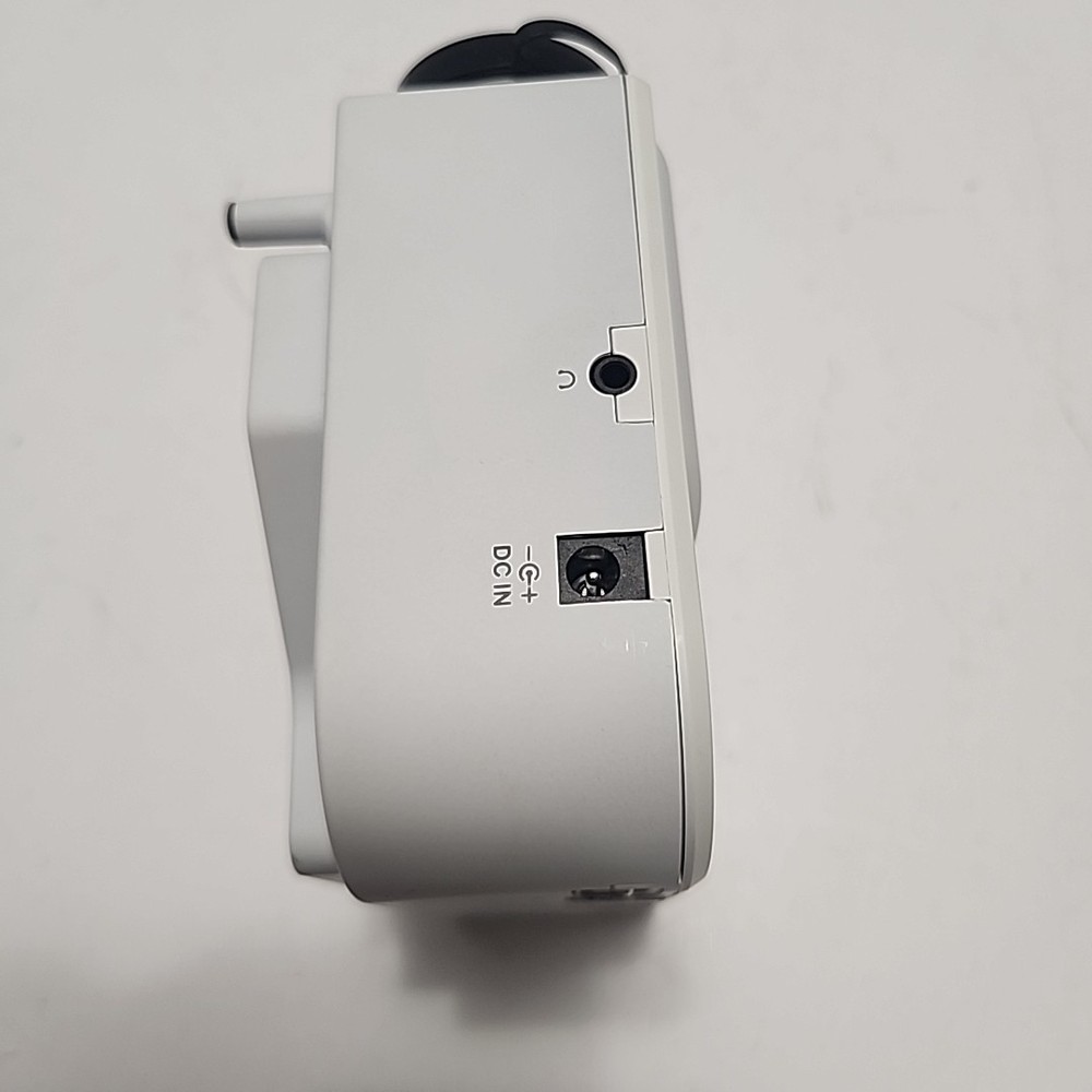 LED Entertainment Projector LCD Image System Projects Up To 60" (Portable Mini)