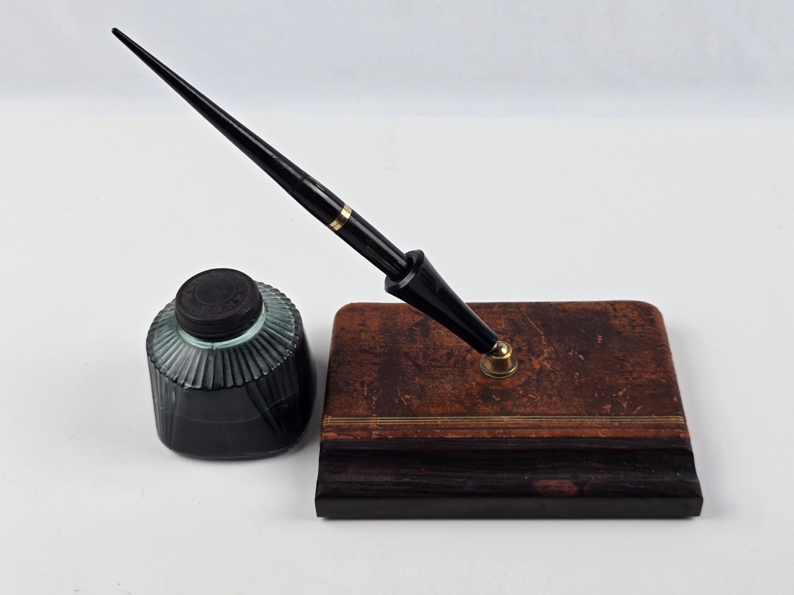 Vintage Parker Striated Vacumatic Fountain Pen Stand & Ink Well Bottle