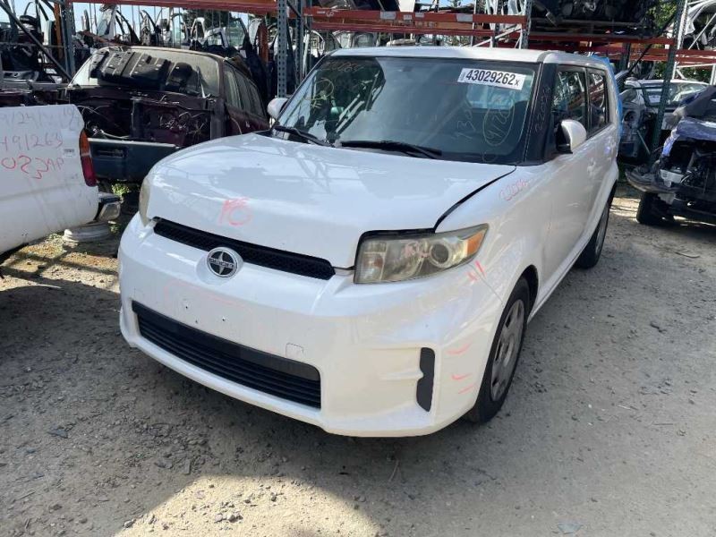 2011 SCION XB JACK WITH TOOL KIT