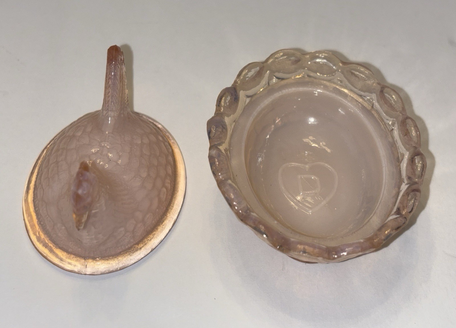 Degenhart Miniature Creamy Pink Glass Hen on Nest HON Mini Opaque