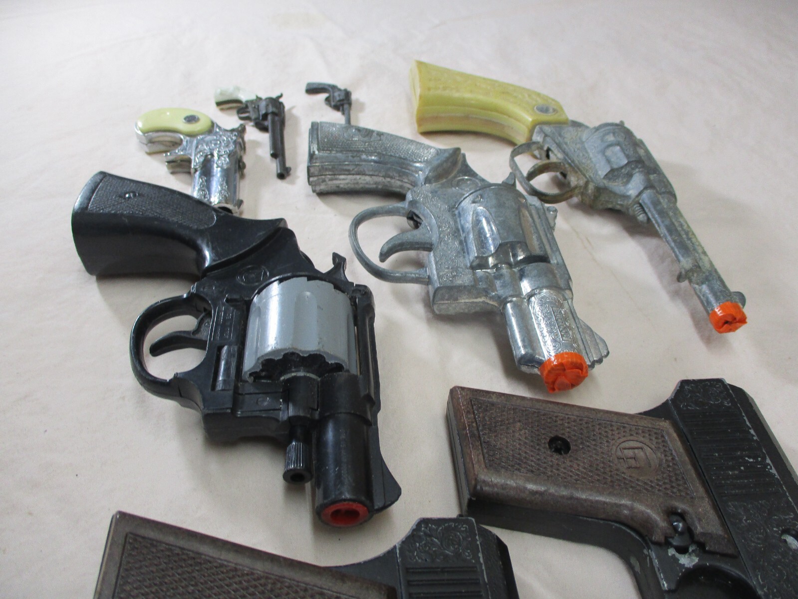 Vintage Die Cast, Metal & Plastic Toy Cap Guns Lot