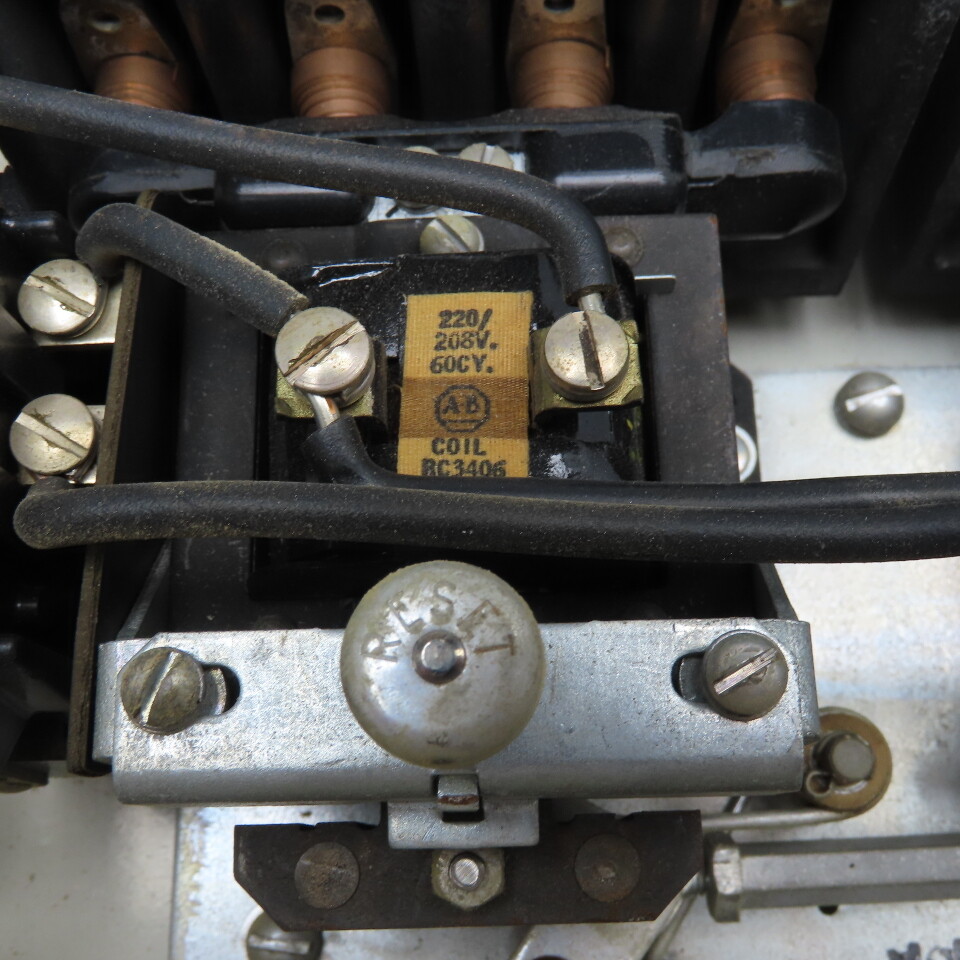 Allen Bradley 705BAAA Size 1 Reversing Contactor 220V 3Ph 60Hz 220/208V Coil