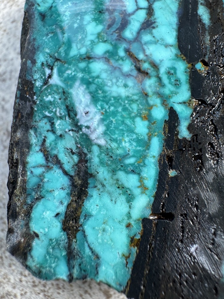 Hubei turquoise stabilized great value very hard solid piece green light matrix
