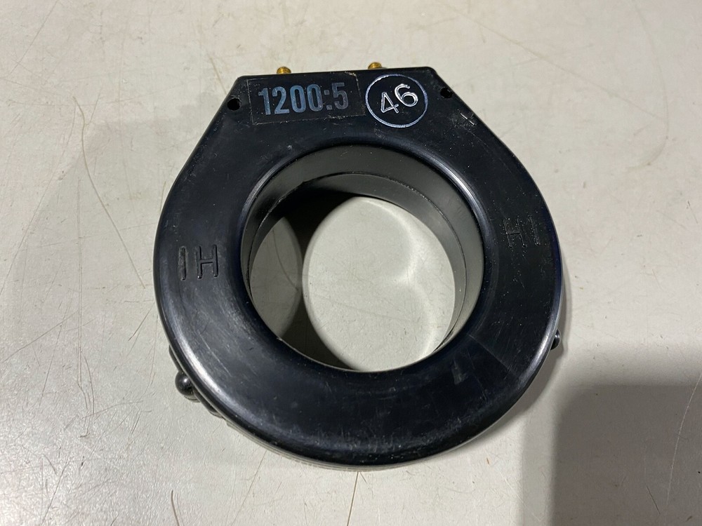 One (1) EIL Current Transformer 1200:5 A, Cat 56 RT-122, NOS