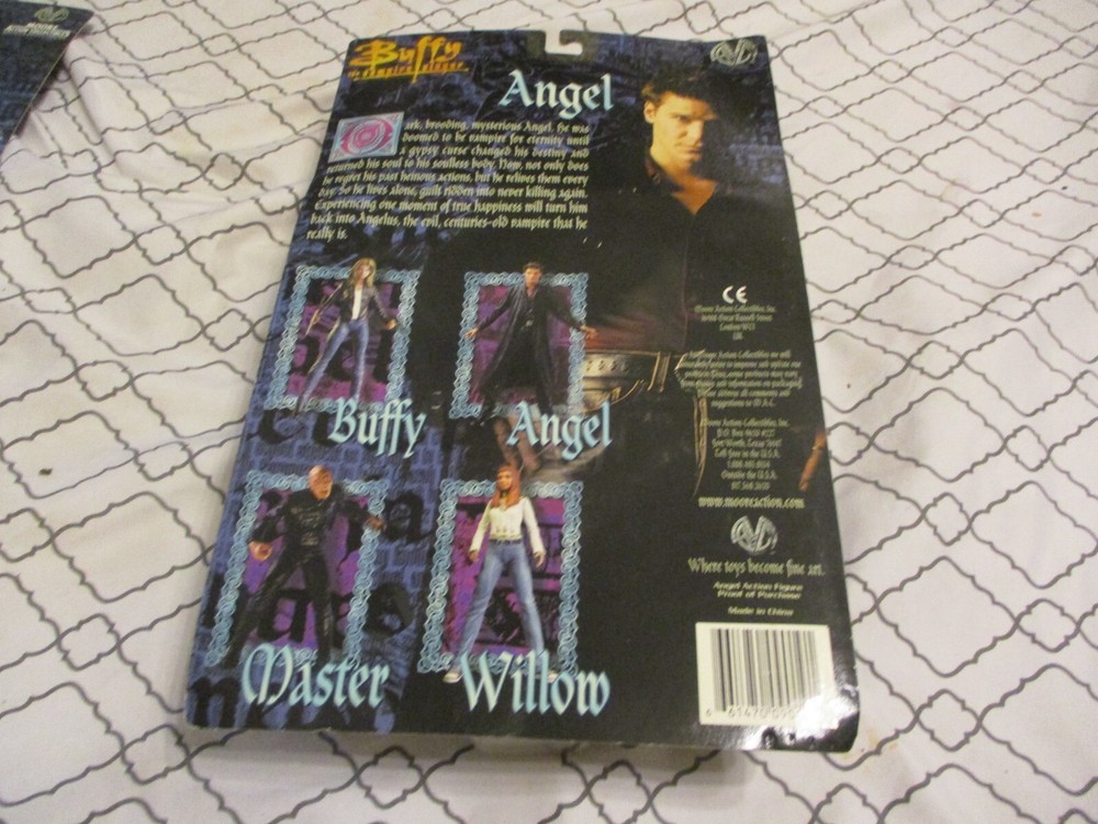 BUFFY THE VAMPIRE SLAYER PREVIEWS EXCLUSIVE VAMPIRE ANGEL