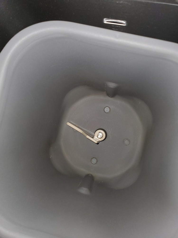 West Bend 41028 Automatic Bread & Dough Maker - Tested Works Perfectly!