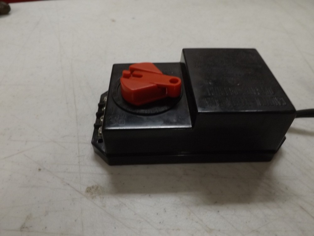 Bachmann 6607 Hobby Transformer HO N Scale Train Power Pack Controller