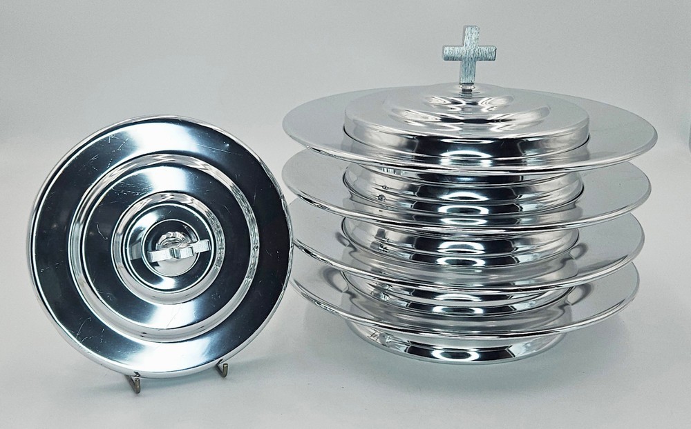 Communion Set Silver Tone Aluminum 4 Stackable Plates and Two Lids Used