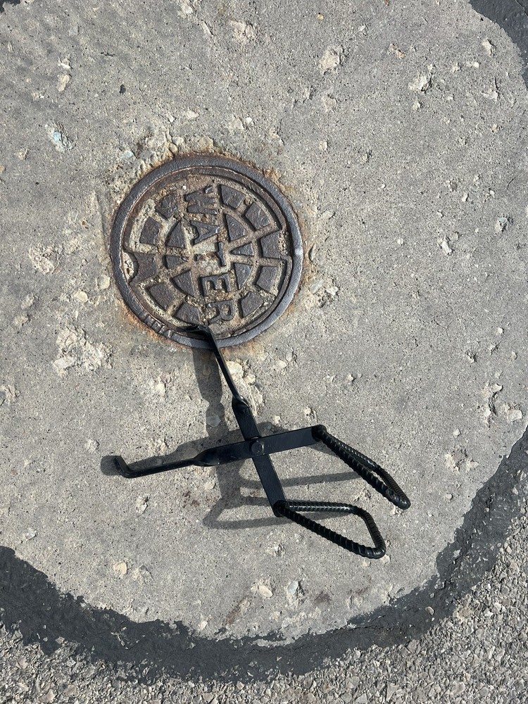 Water Main Valve Box Lid Removal Tool