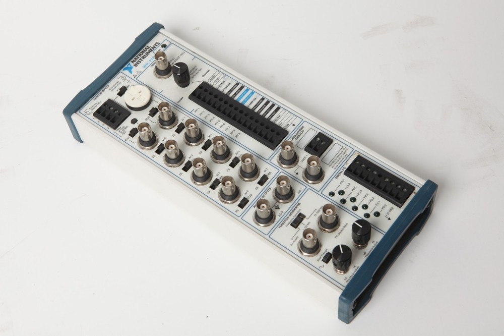 National Instruments BNC-2120 Connector Block w Function Generator, Quad Encoder