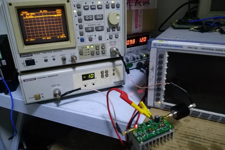 7W 65-110MHz FM power amplifier high frequency power amplifier input 1mW